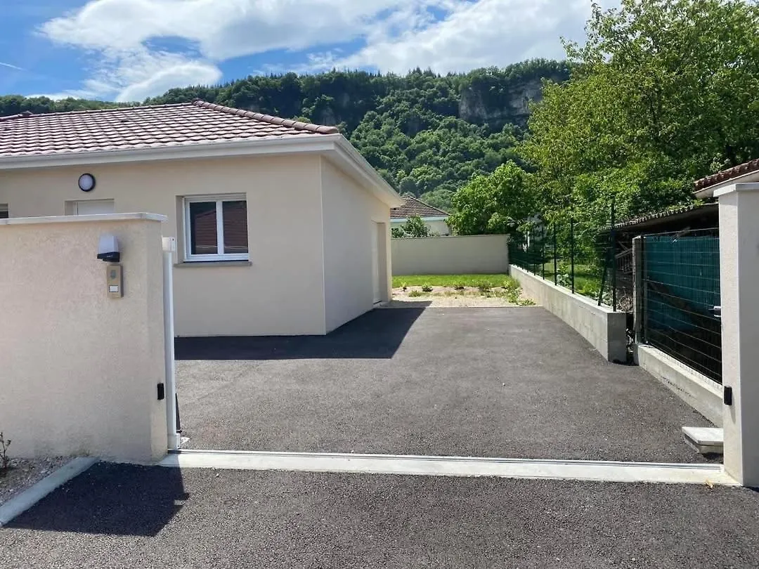 Les Villas Gites De Vertrieu